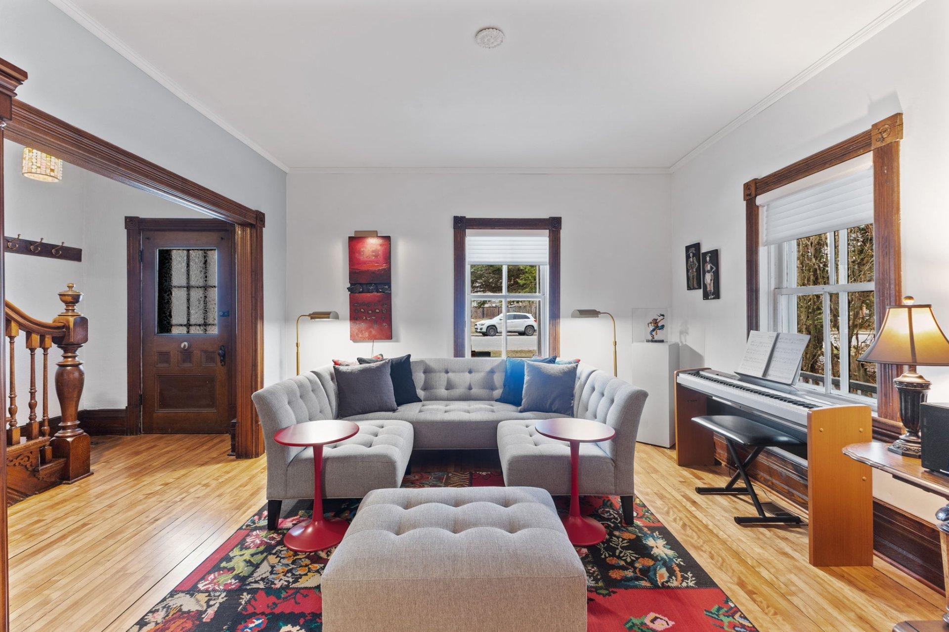 









9


Ch. Donaldson

,
Gatineau (Buckingham),




QC
J8L1Y6

