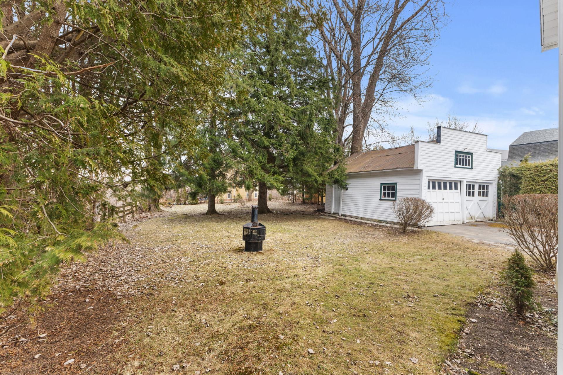 









9


Ch. Donaldson

,
Gatineau (Buckingham),




QC
J8L1Y6

