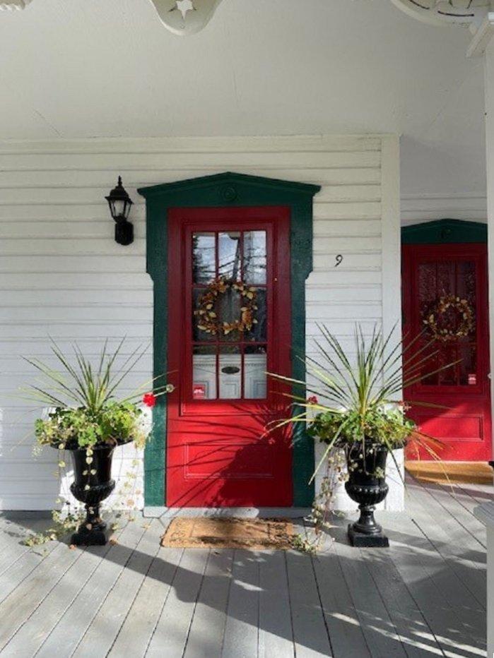 









9


Ch. Donaldson

,
Gatineau (Buckingham),




QC
J8L1Y6

