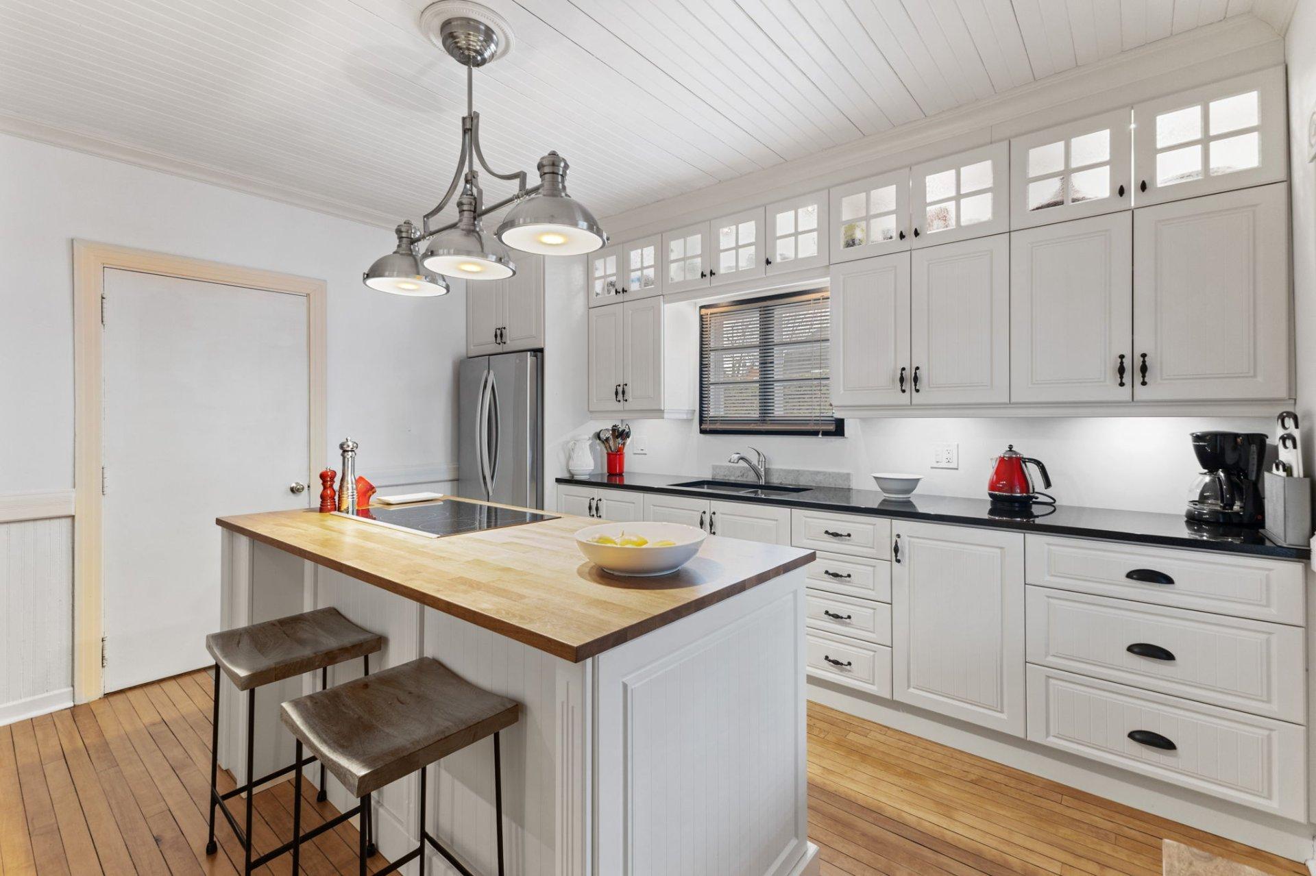 









9


Ch. Donaldson

,
Gatineau (Buckingham),




QC
J8L1Y6

