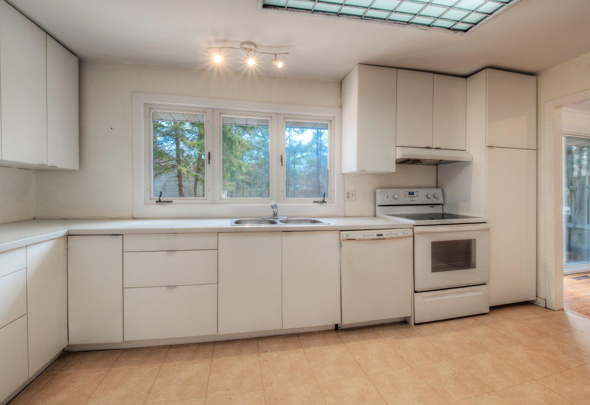 









335


Ch. Vanier

,
Gatineau (Aylmer),




QC
J9J1E8

