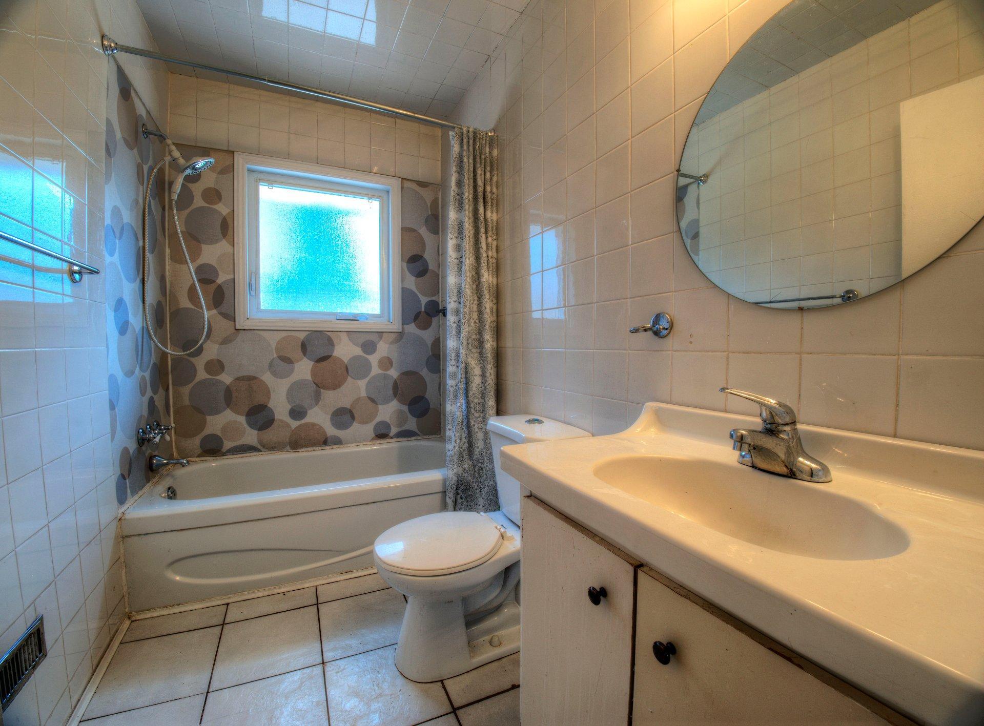









335


Ch. Vanier

,
Gatineau (Aylmer),




QC
J9J1E8

