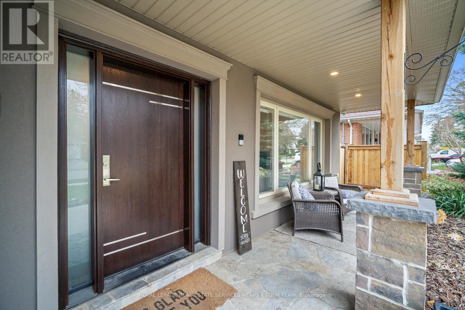 












7 FOREST PATH COURT

,
Toronto,




Ontario
M9V1L4

