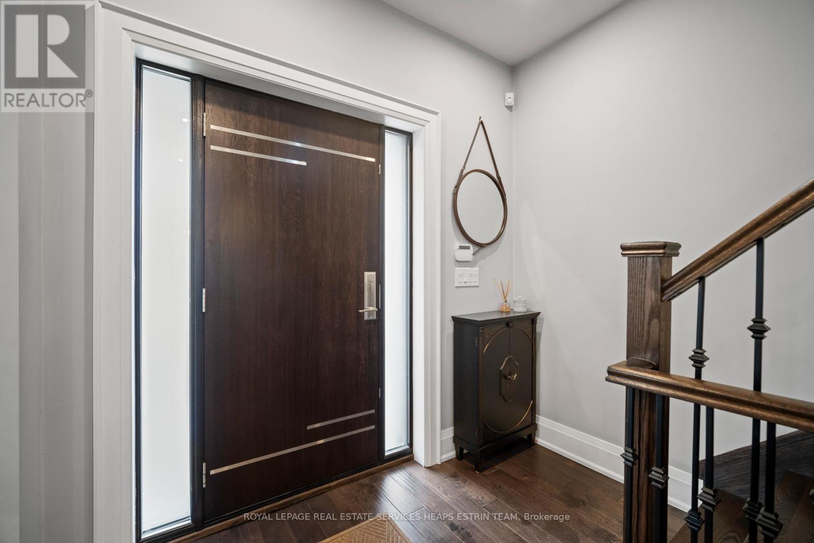 












7 FOREST PATH COURT

,
Toronto,




Ontario
M9V1L4

