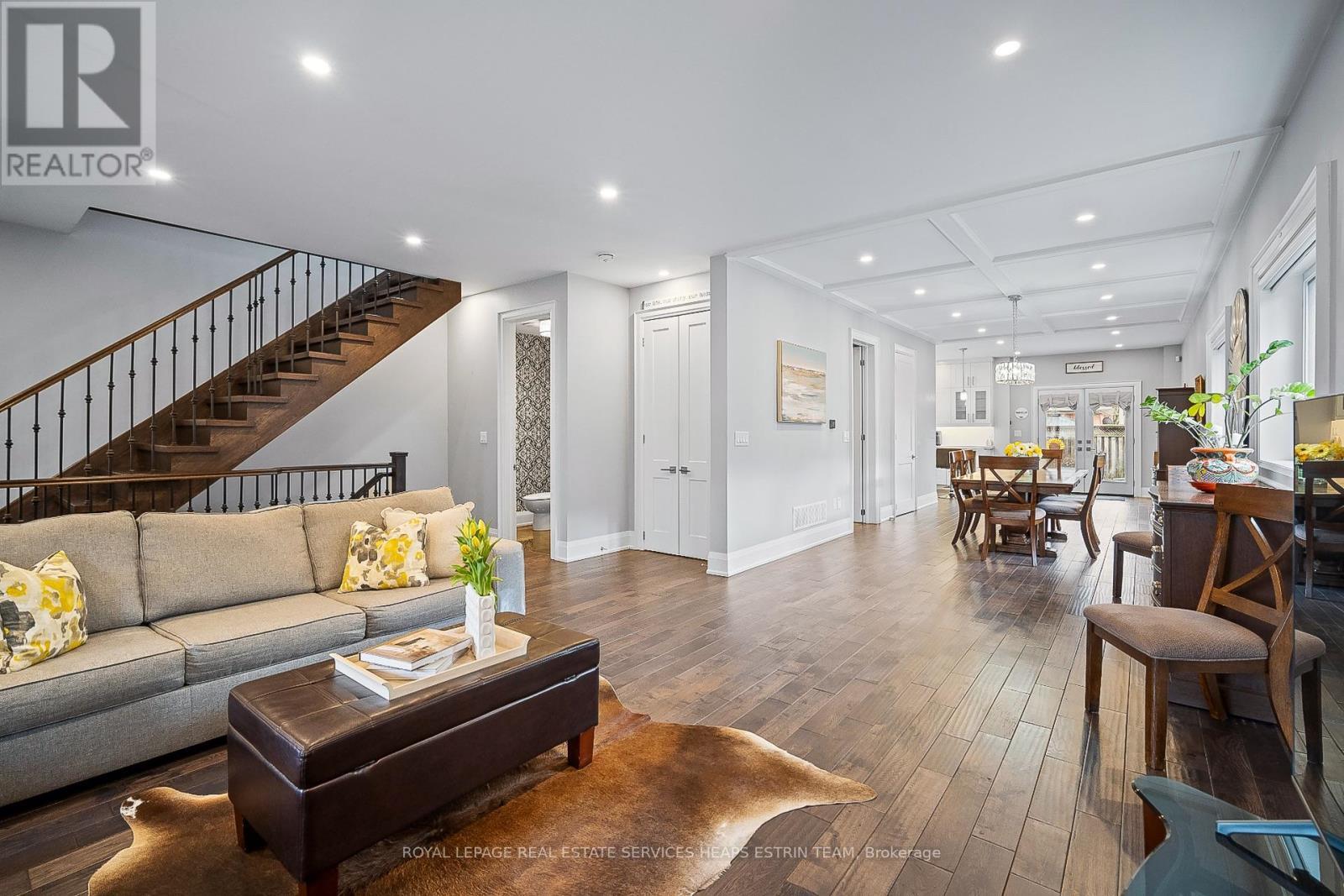 












7 FOREST PATH COURT

,
Toronto,




Ontario
M9V1L4

