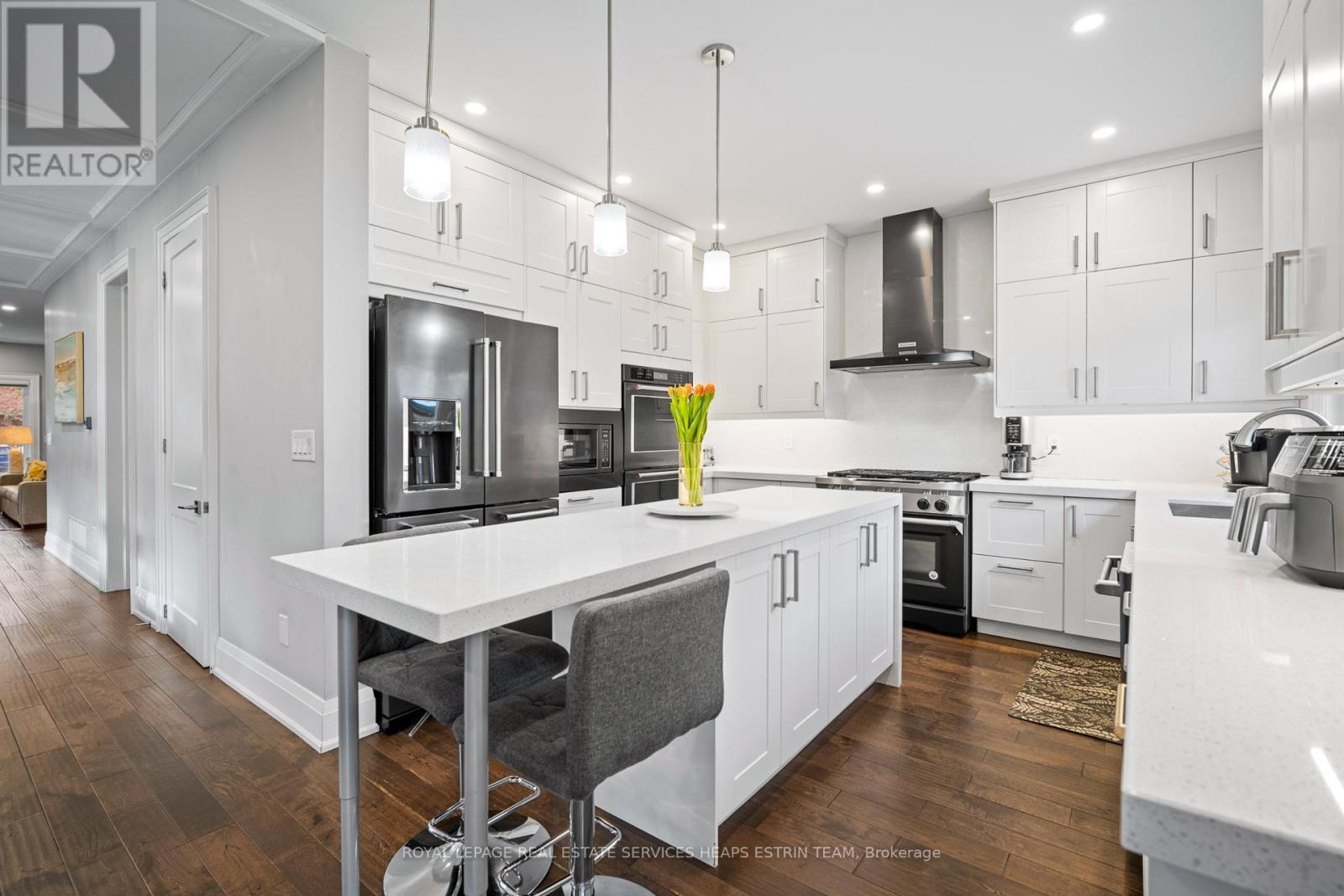 












7 FOREST PATH COURT

,
Toronto,




Ontario
M9V1L4

