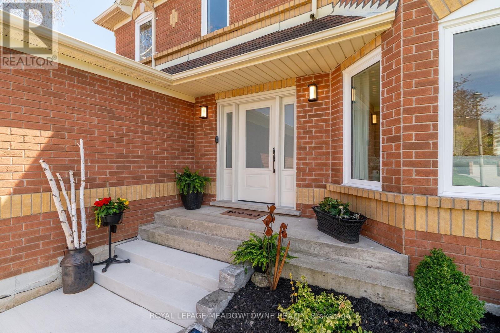 












55 FORESTVIEW DRIVE

,
Cambridge,




Ontario
N1T1V1


