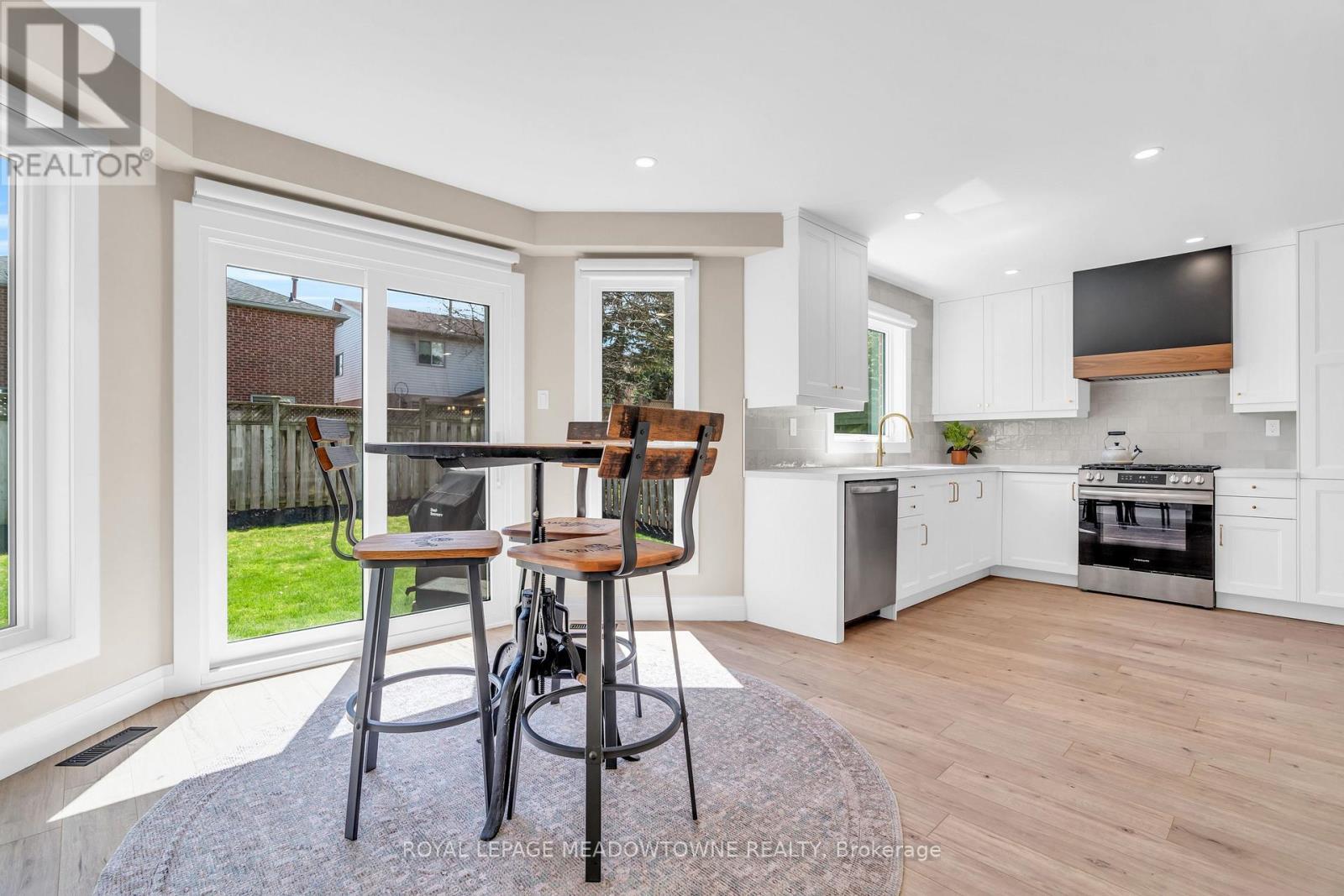 












55 FORESTVIEW DRIVE

,
Cambridge,




Ontario
N1T1V1

