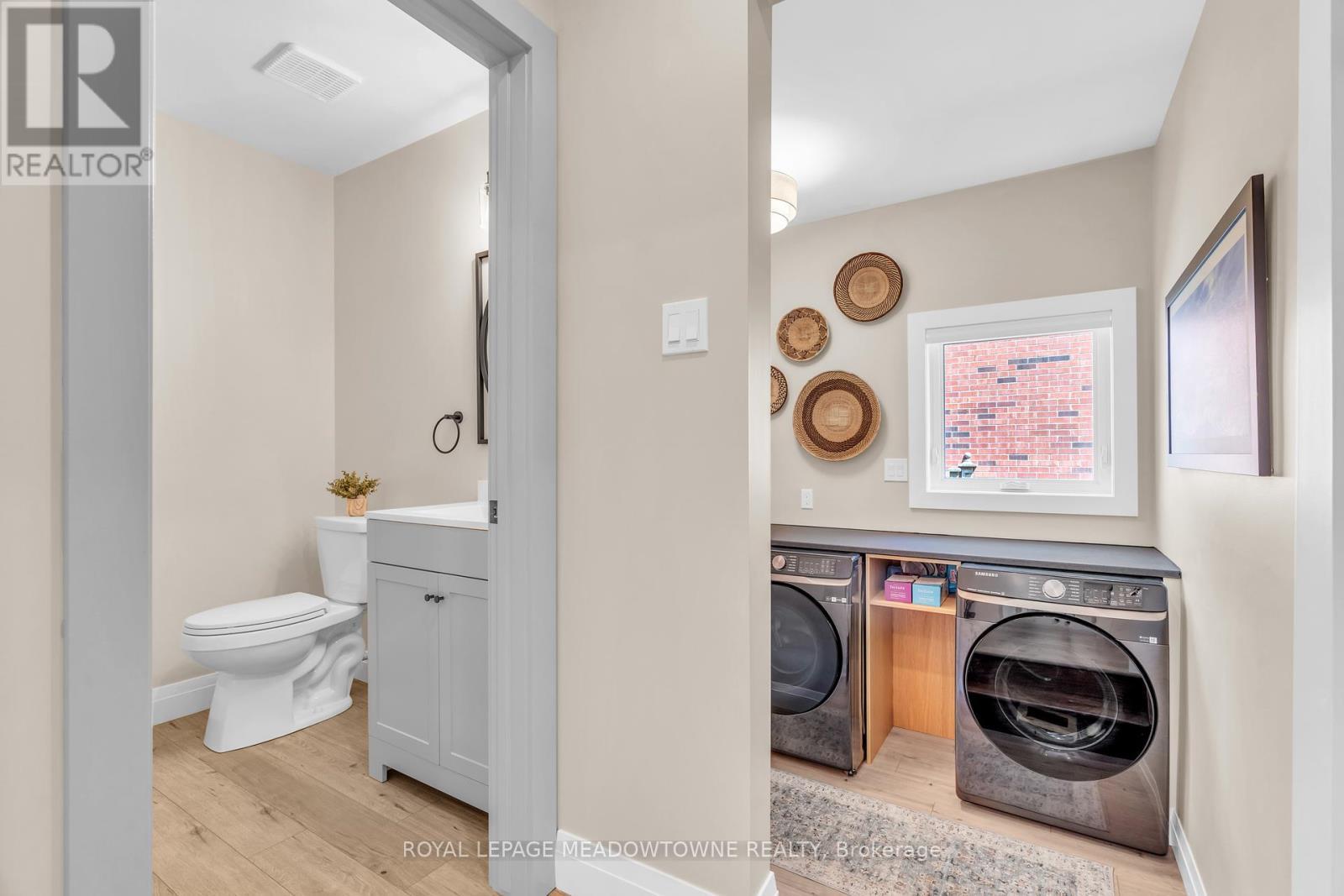 












55 FORESTVIEW DRIVE

,
Cambridge,




Ontario
N1T1V1

