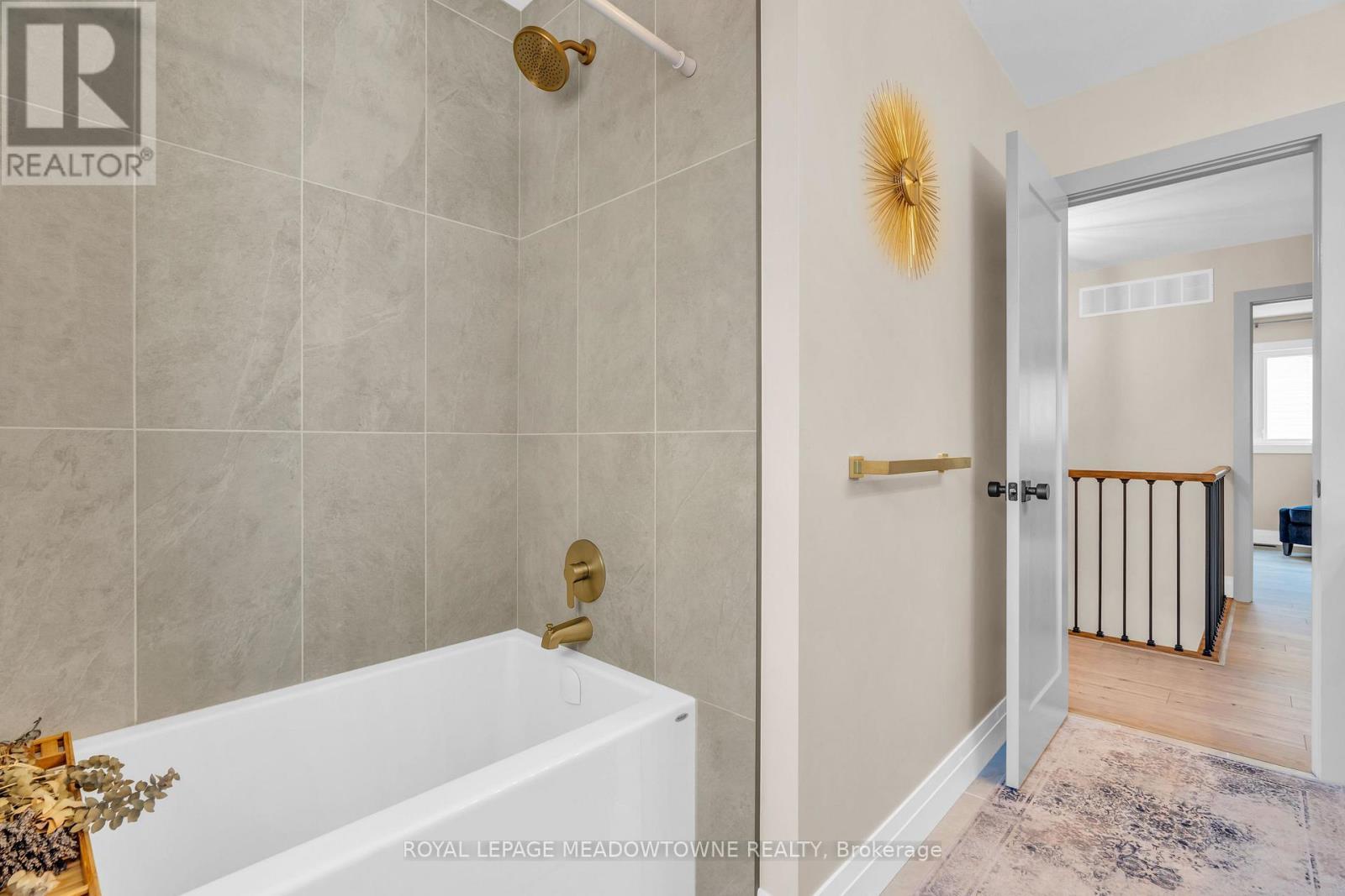 












55 FORESTVIEW DRIVE

,
Cambridge,




Ontario
N1T1V1

