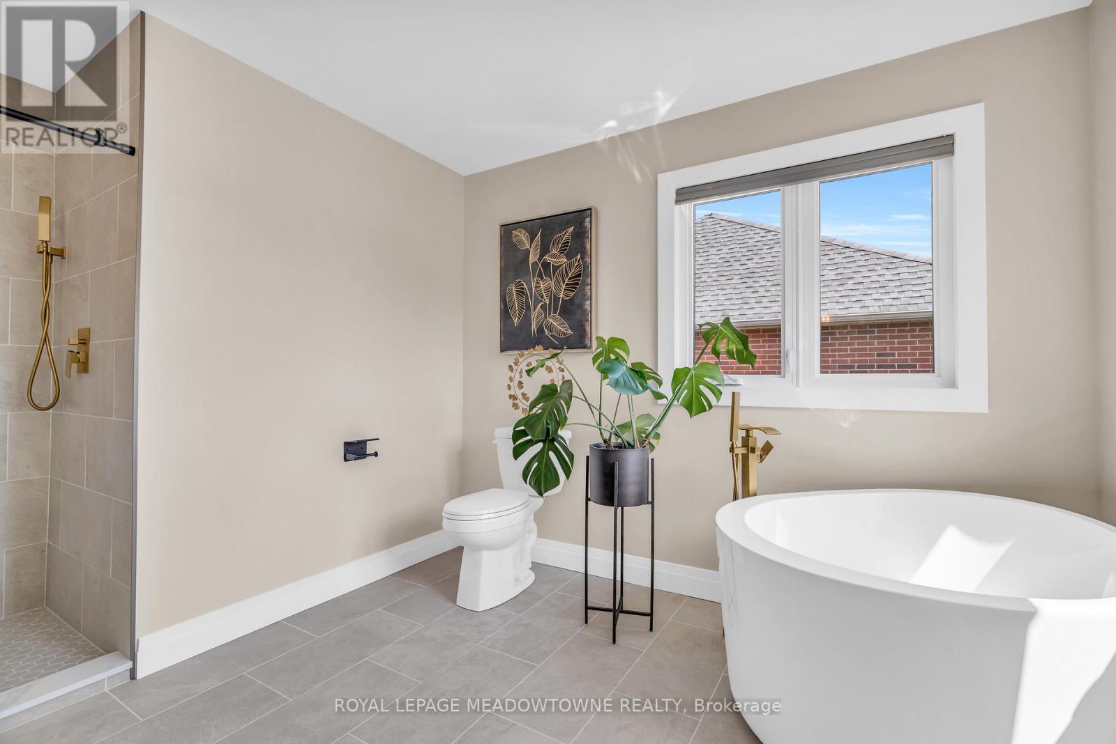 












55 FORESTVIEW DRIVE

,
Cambridge,




Ontario
N1T1V1

