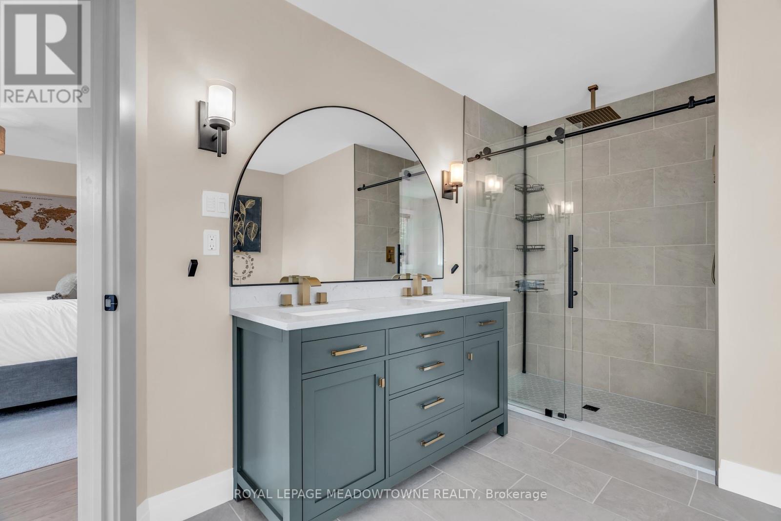












55 FORESTVIEW DRIVE

,
Cambridge,




Ontario
N1T1V1

