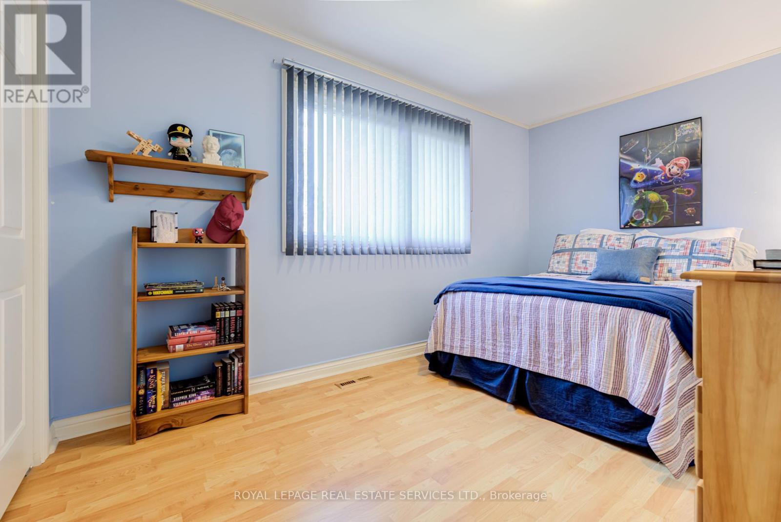 












716 CAMERON COURT

,
Mississauga,




Ontario
L5C3B9

