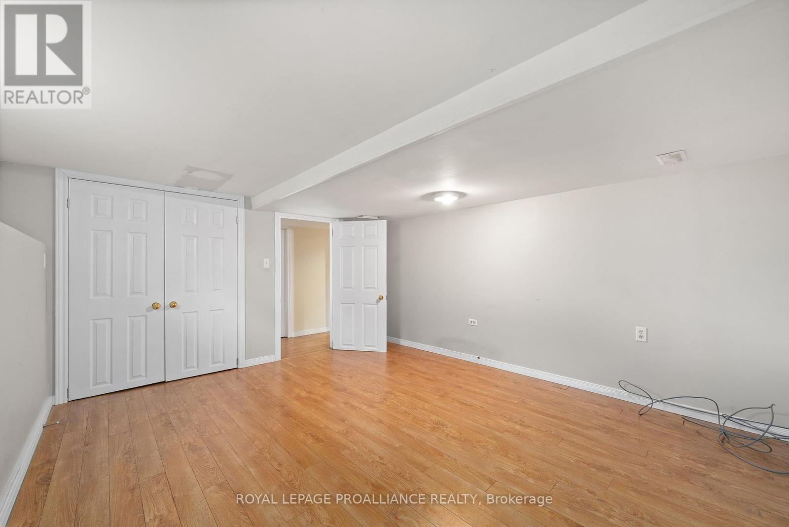 












94 MAIN STREET

,
Prince Edward County (Wellington Ward),




Ontario
K0K3L0

