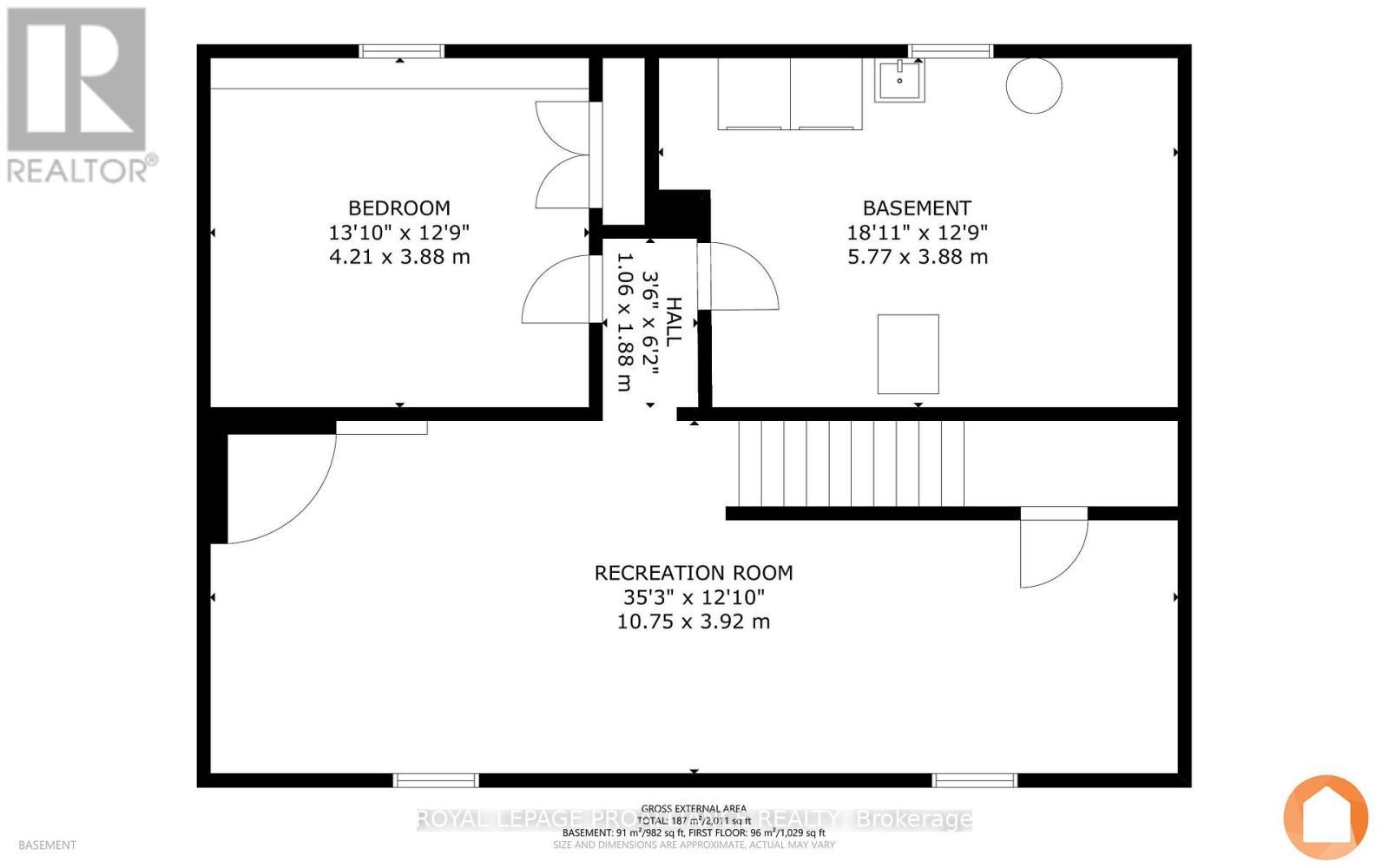 












94 MAIN STREET

,
Prince Edward County (Wellington Ward),




Ontario
K0K3L0

