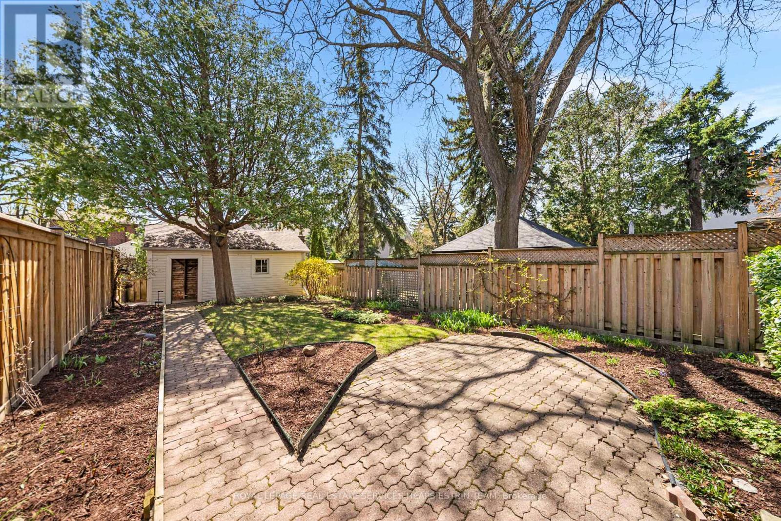 












483 ST CLEMENTS AVENUE

,
Toronto,




Ontario
M5N1M3

