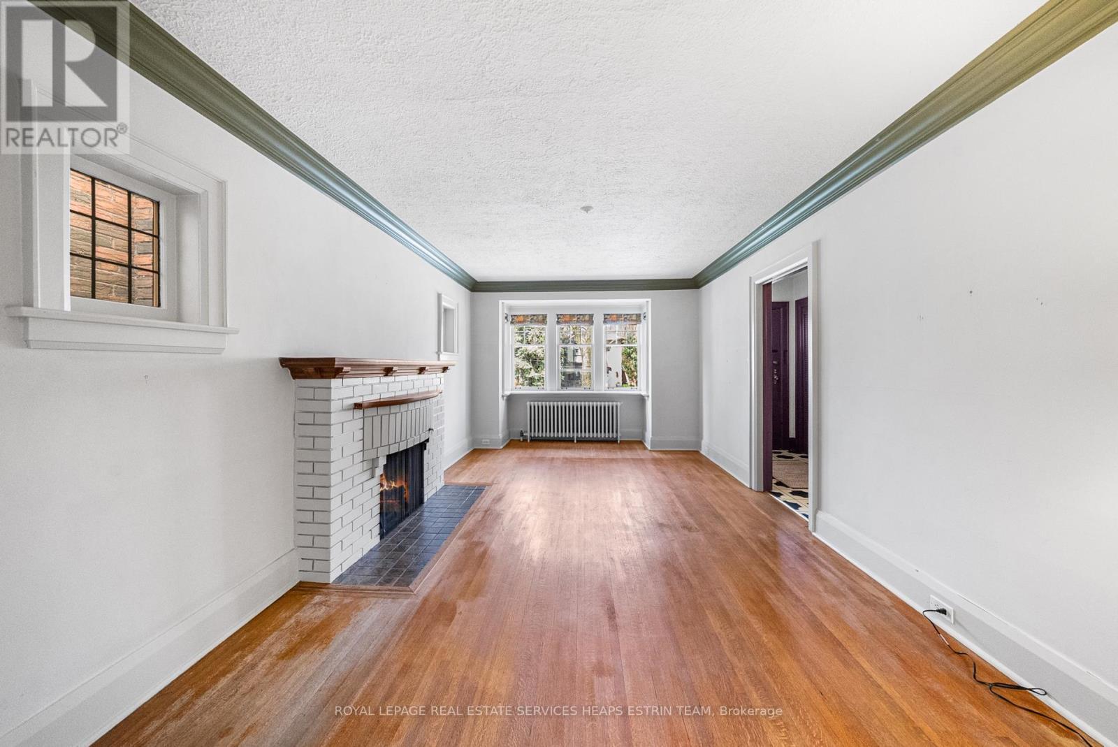 












483 ST CLEMENTS AVENUE

,
Toronto,




Ontario
M5N1M3

