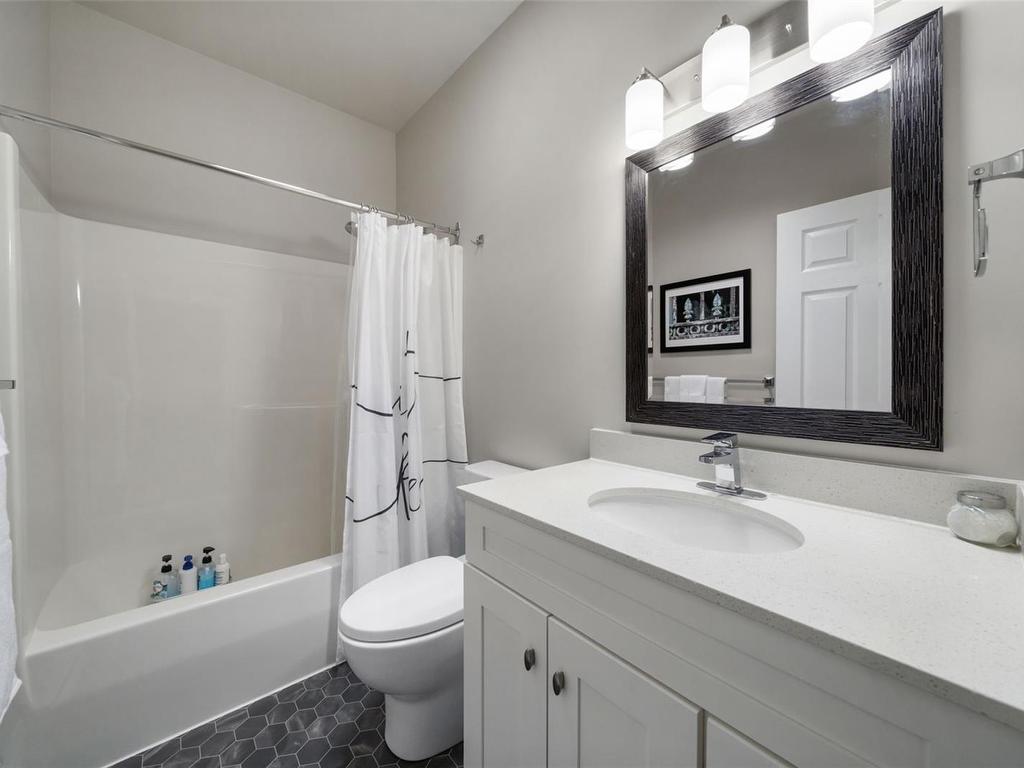 









951


Goldstream

Ave, 141,
Langford,




BC
V9B 6S5

