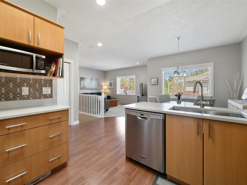 









951


Goldstream

Ave, 141,
Langford,




BC
V9B 6S5

