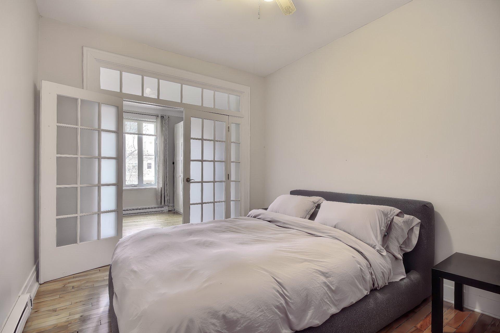 









5439

 - 5441


16e Avenue

,
Montréal (Rosemont/La Petite-Patrie),




QC
H1X2S4

