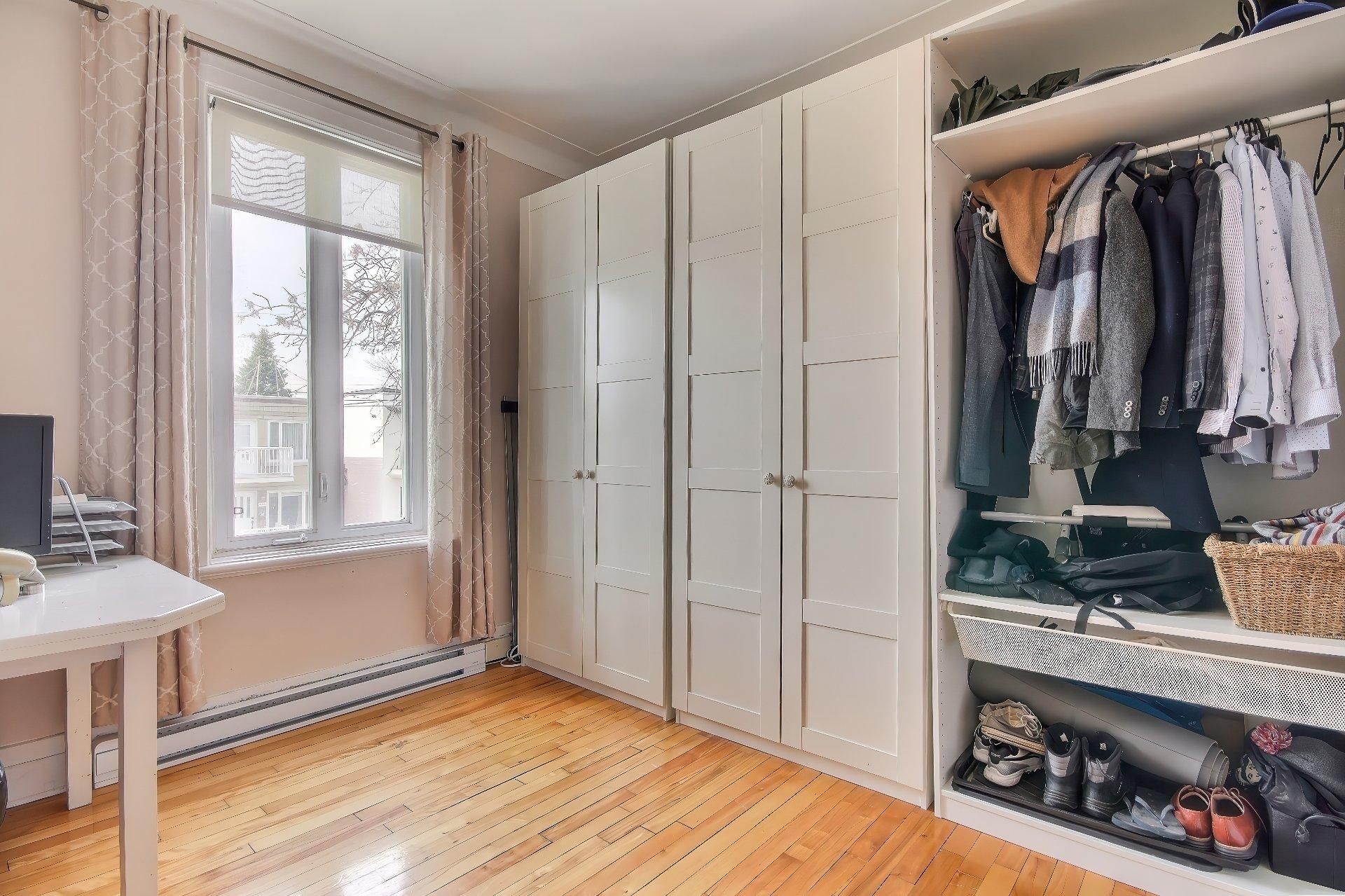 









5439

 - 5441


16e Avenue

,
Montréal (Rosemont/La Petite-Patrie),




QC
H1X2S4

