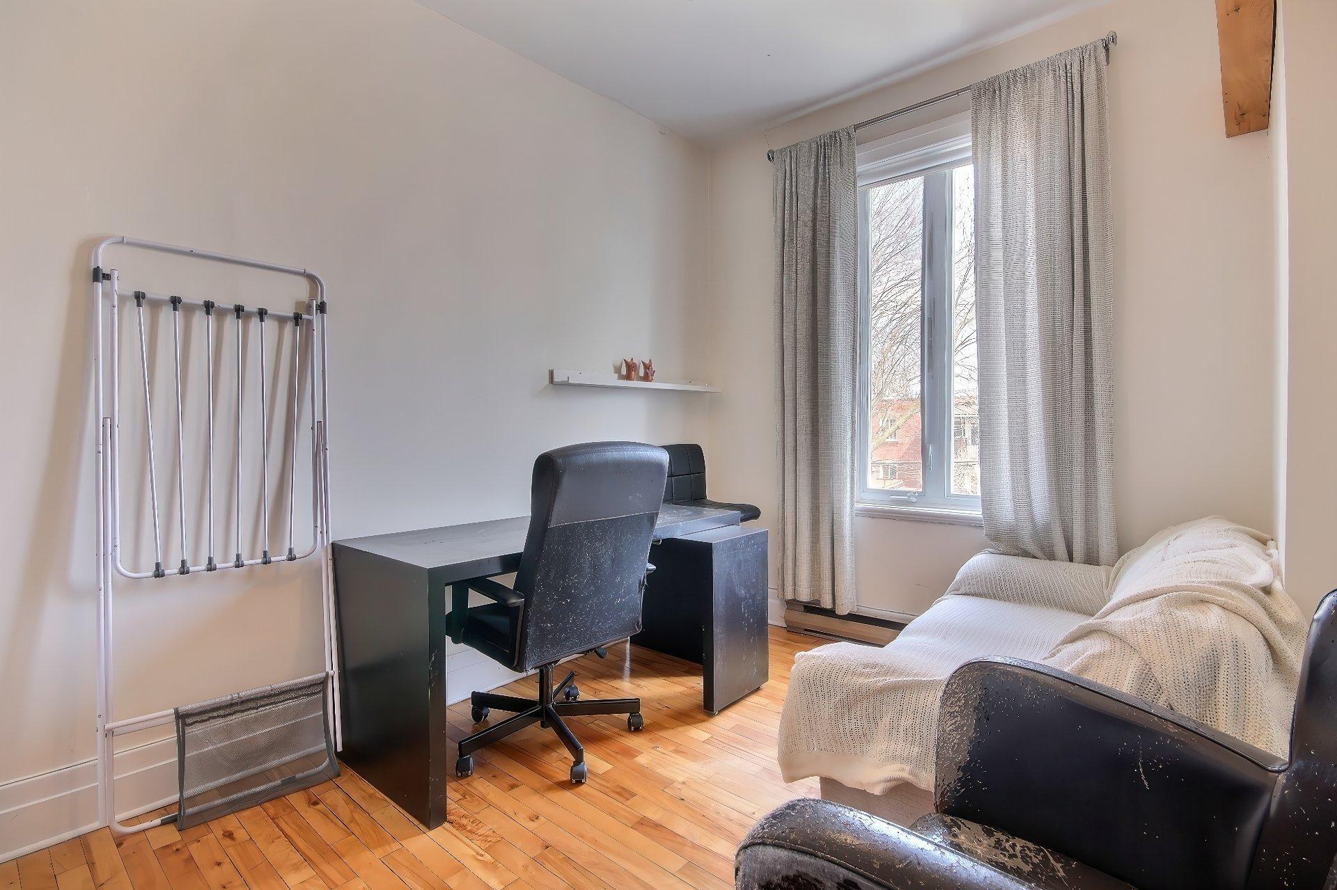 









5439

 - 5441


16e Avenue

,
Montréal (Rosemont/La Petite-Patrie),




QC
H1X2S4

