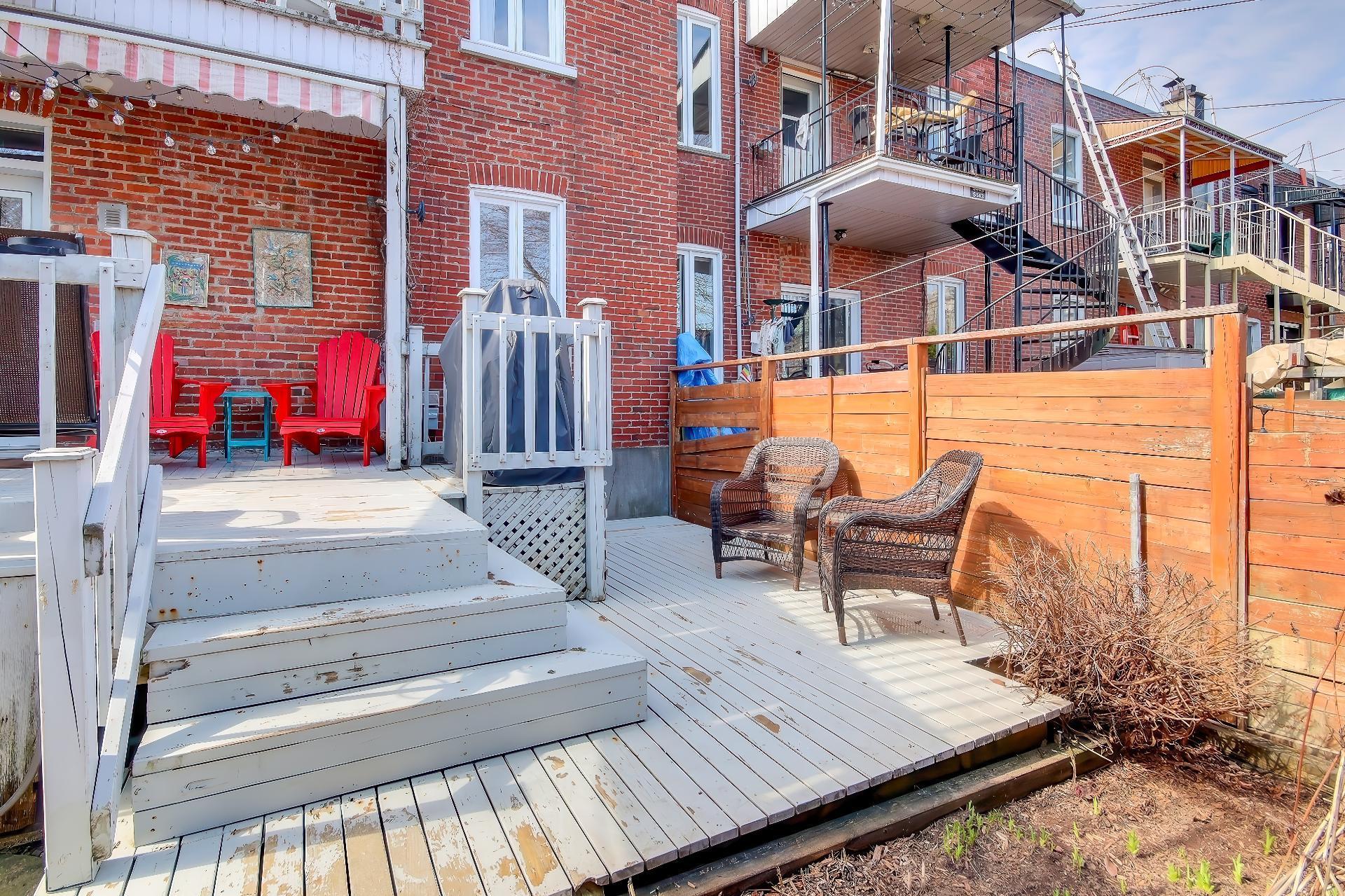 









5439

 - 5441


16e Avenue

,
Montréal (Rosemont/La Petite-Patrie),




QC
H1X2S4

