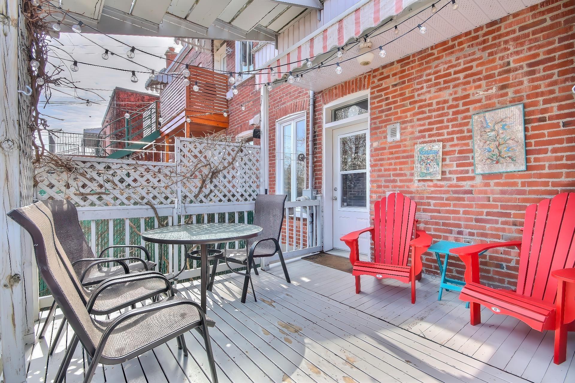 









5439

 - 5441


16e Avenue

,
Montréal (Rosemont/La Petite-Patrie),




QC
H1X2S4


