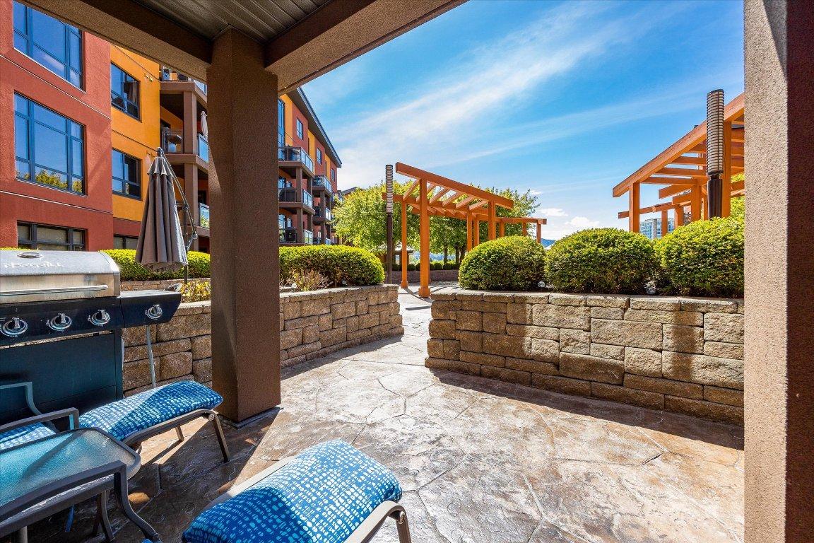 









654


Cook

Road, 325,
Kelowna,




BC
V1W 3G7

