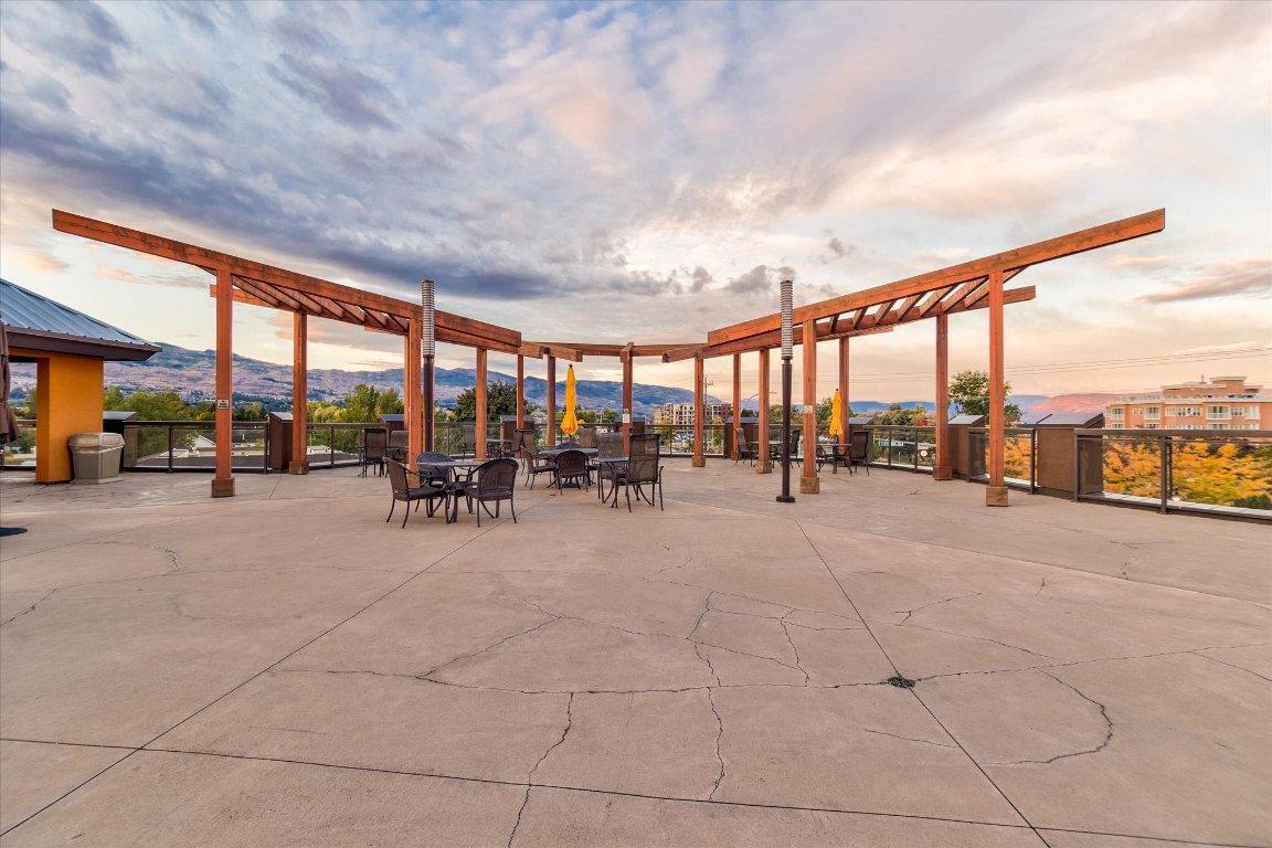 









654


Cook

Road, 325,
Kelowna,




BC
V1W 3G7

