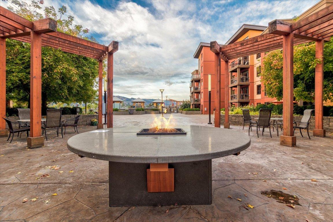 









654


Cook

Road, 325,
Kelowna,




BC
V1W 3G7

