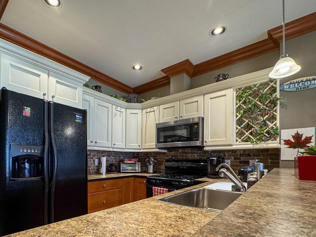 









7200


COTTONWOOD

Drive, 65,
Osoyoos,




BC
V0H 1V3

