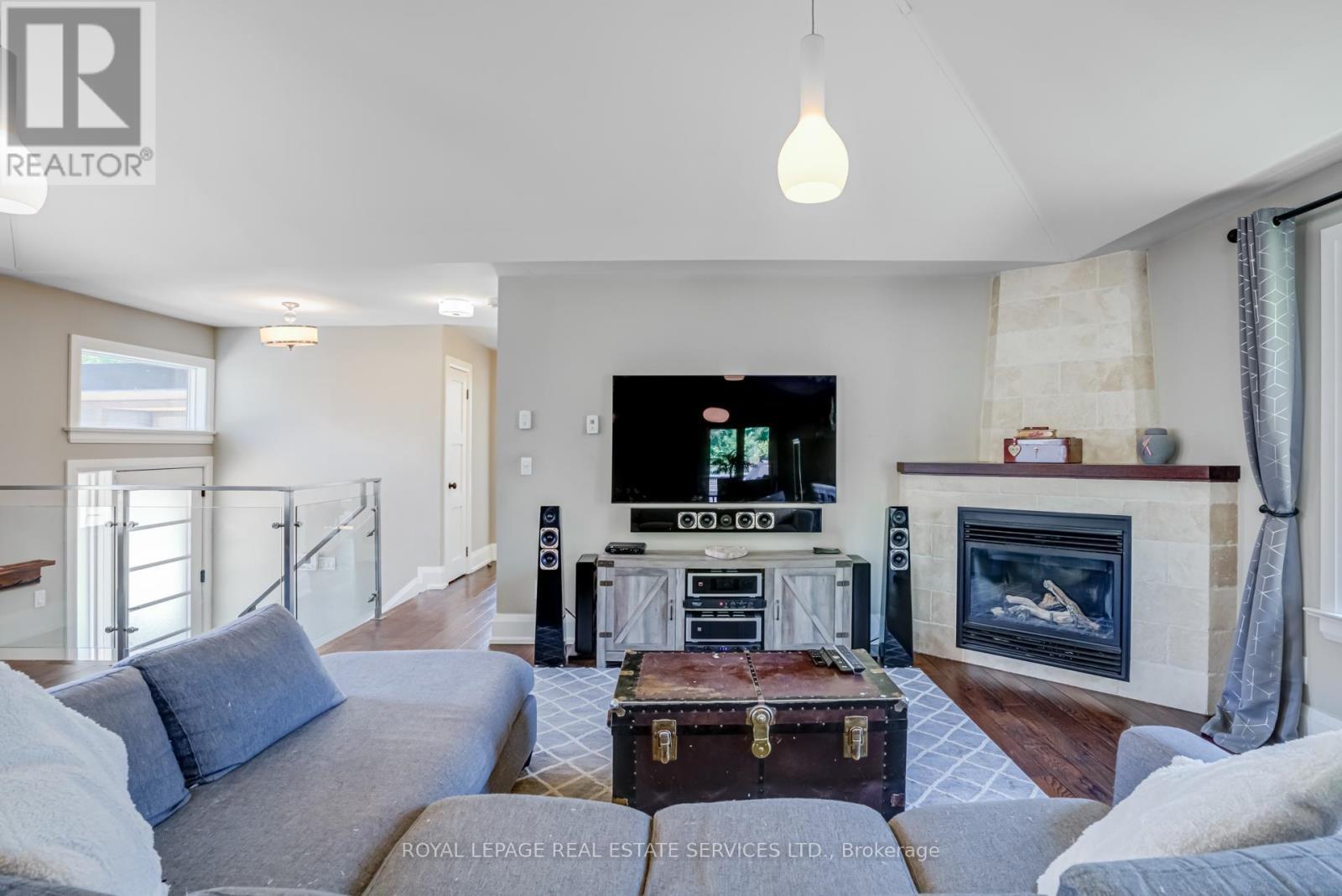 












194 SYLVAN AVENUE

,
Toronto,




Ontario
M1E1A3

