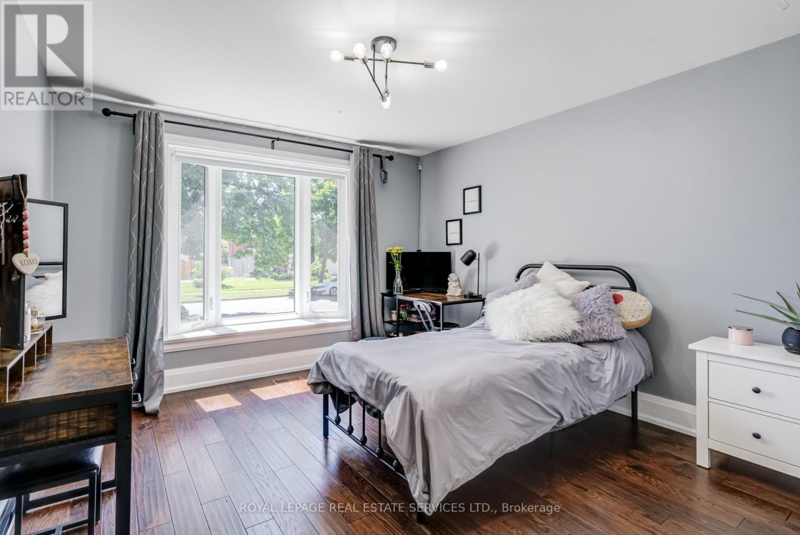 












194 SYLVAN AVENUE

,
Toronto,




Ontario
M1E1A3

