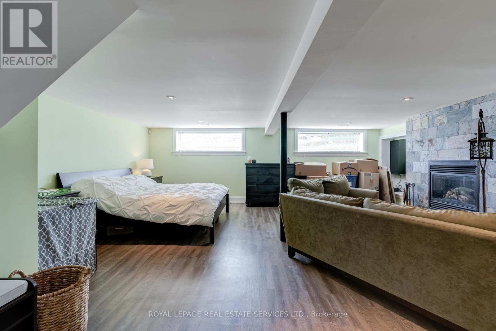 












194 SYLVAN AVENUE

,
Toronto,




Ontario
M1E1A3

