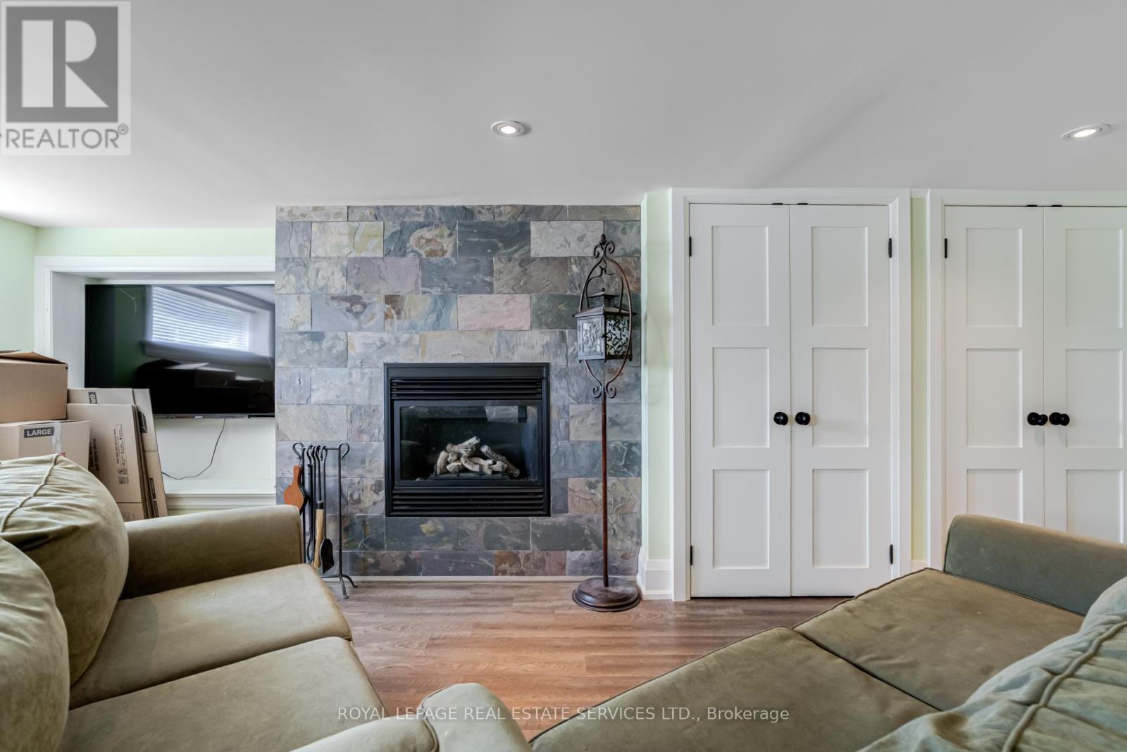 












194 SYLVAN AVENUE

,
Toronto,




Ontario
M1E1A3

