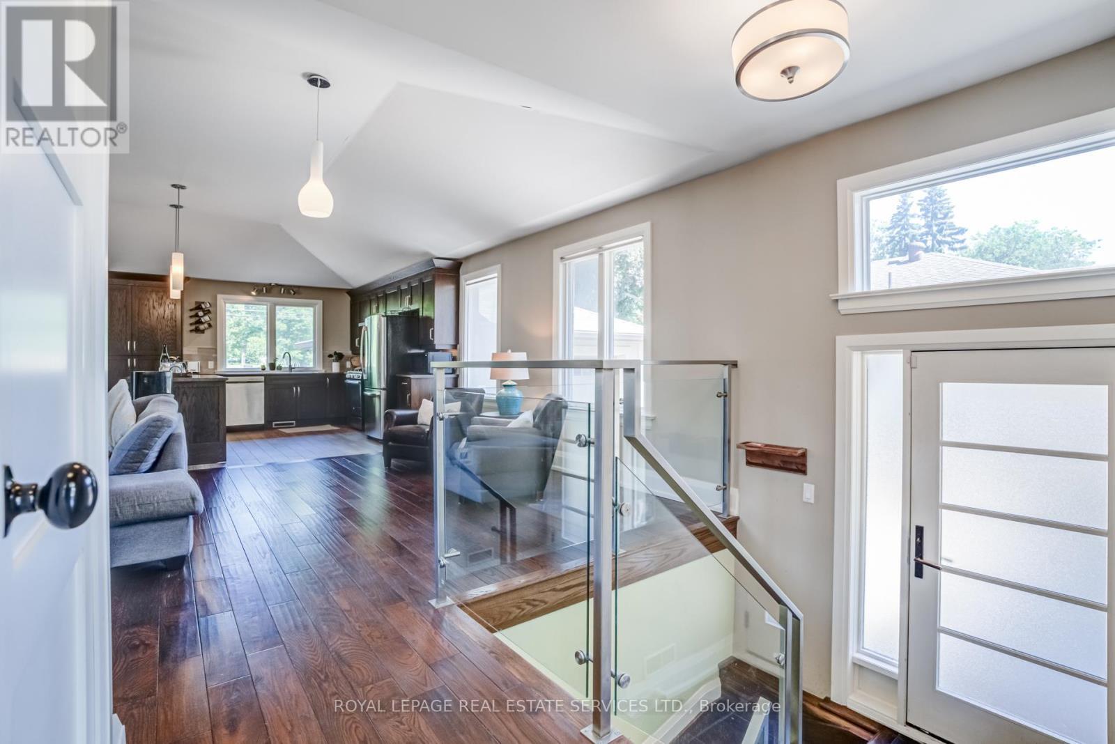 












194 SYLVAN AVENUE

,
Toronto,




Ontario
M1E1A3

