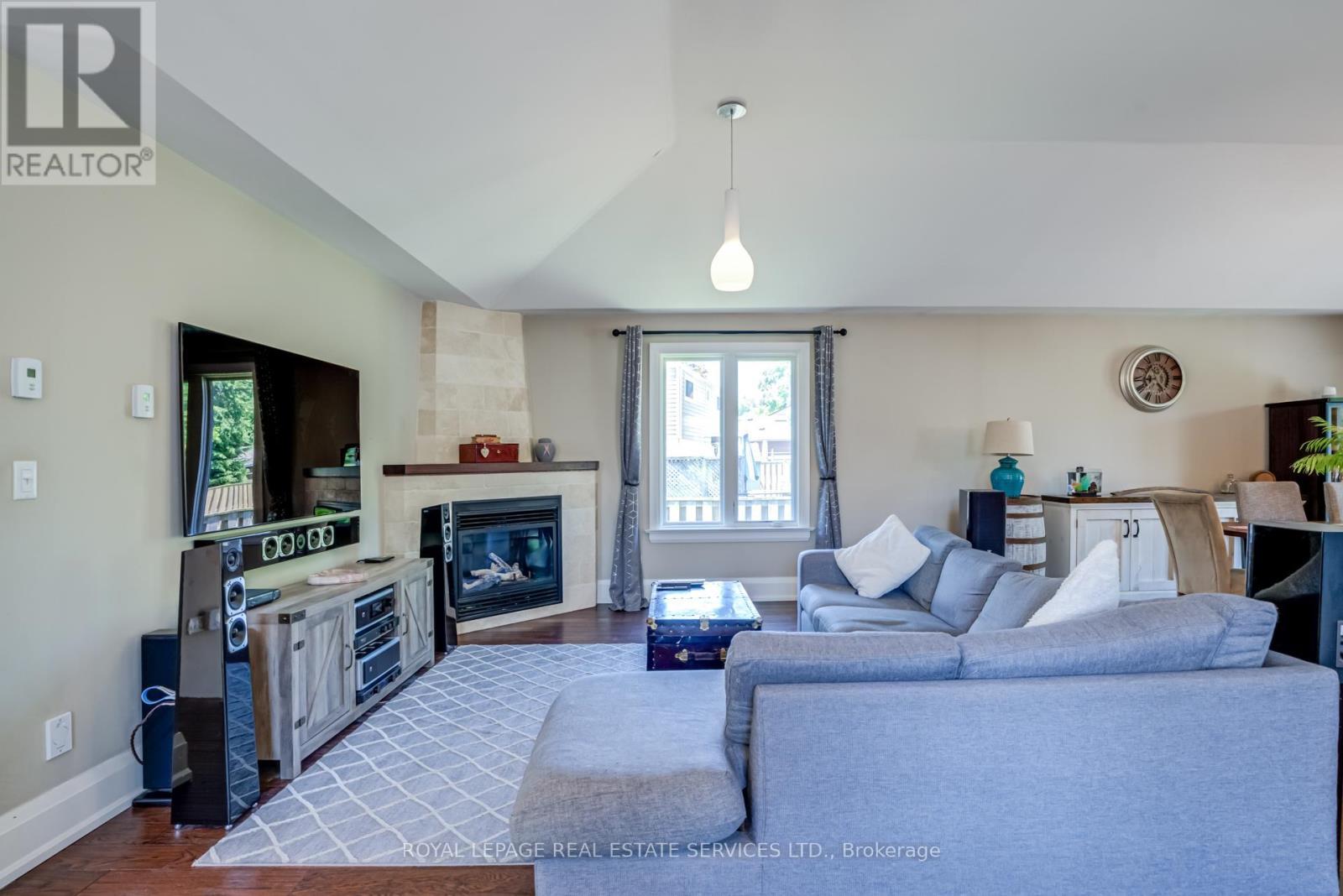 












194 SYLVAN AVENUE

,
Toronto,




Ontario
M1E1A3

