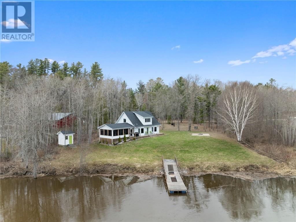 












176 Kring Road

,
Spanish,




Ontario
P0P2E0

