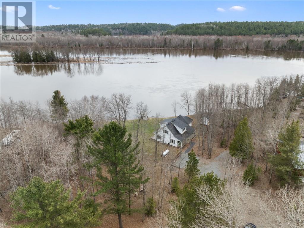 












176 Kring Road

,
Spanish,




Ontario
P0P2E0


