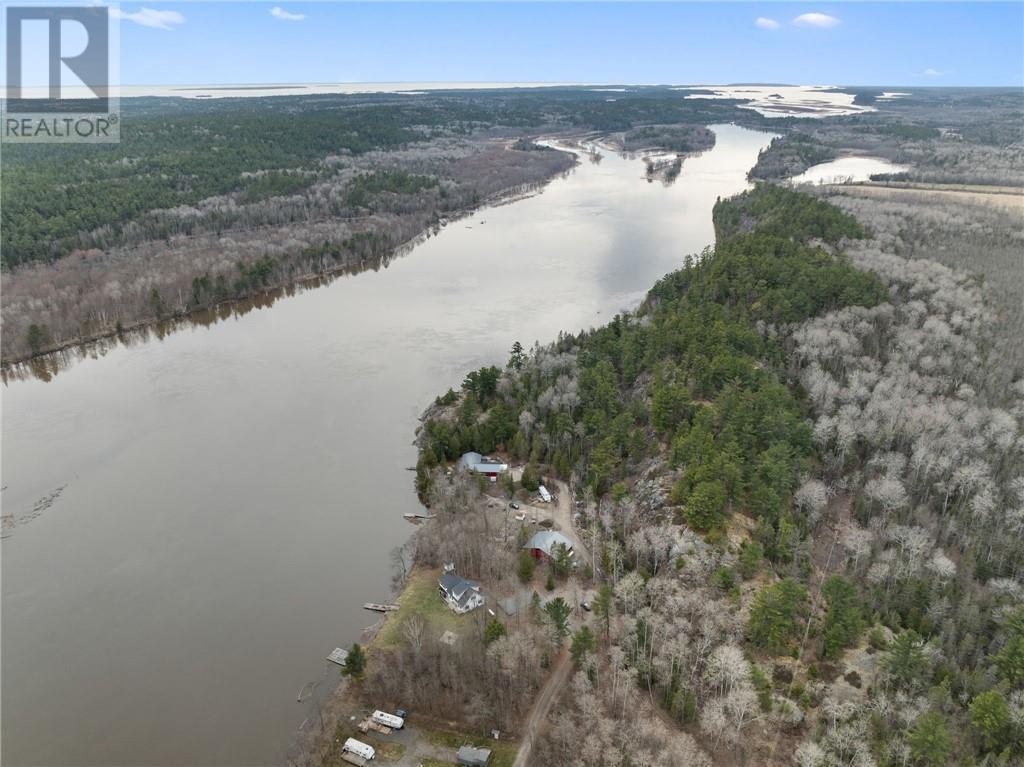 












176 Kring Road

,
Spanish,




Ontario
P0P2E0

