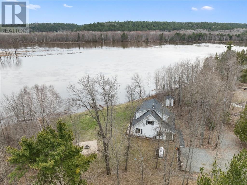 












176 Kring Road

,
Spanish,




Ontario
P0P2E0

