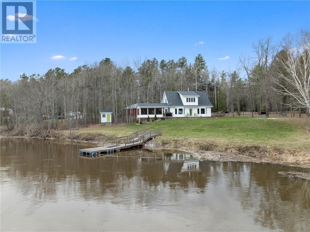 












176 Kring Road

,
Spanish,




Ontario
P0P2E0

