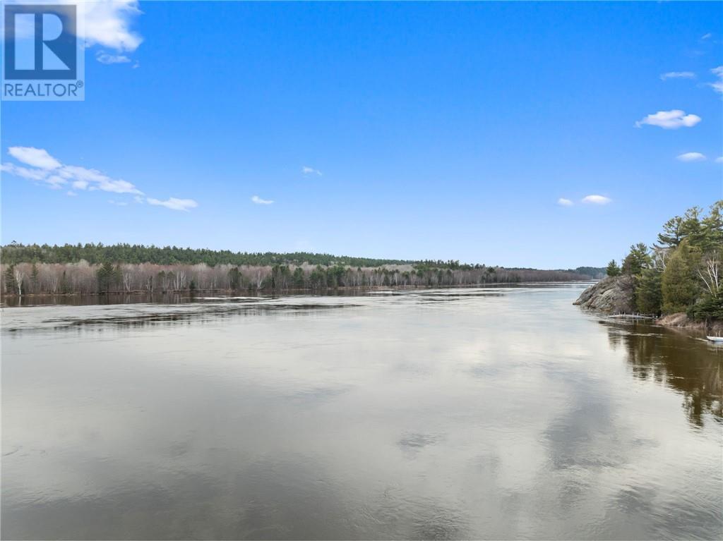 












176 Kring Road

,
Spanish,




Ontario
P0P2E0

