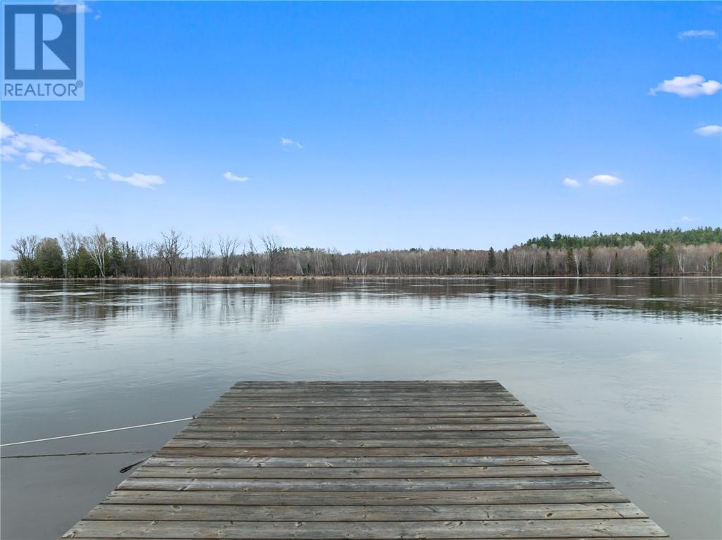 












176 Kring Road

,
Spanish,




Ontario
P0P2E0

