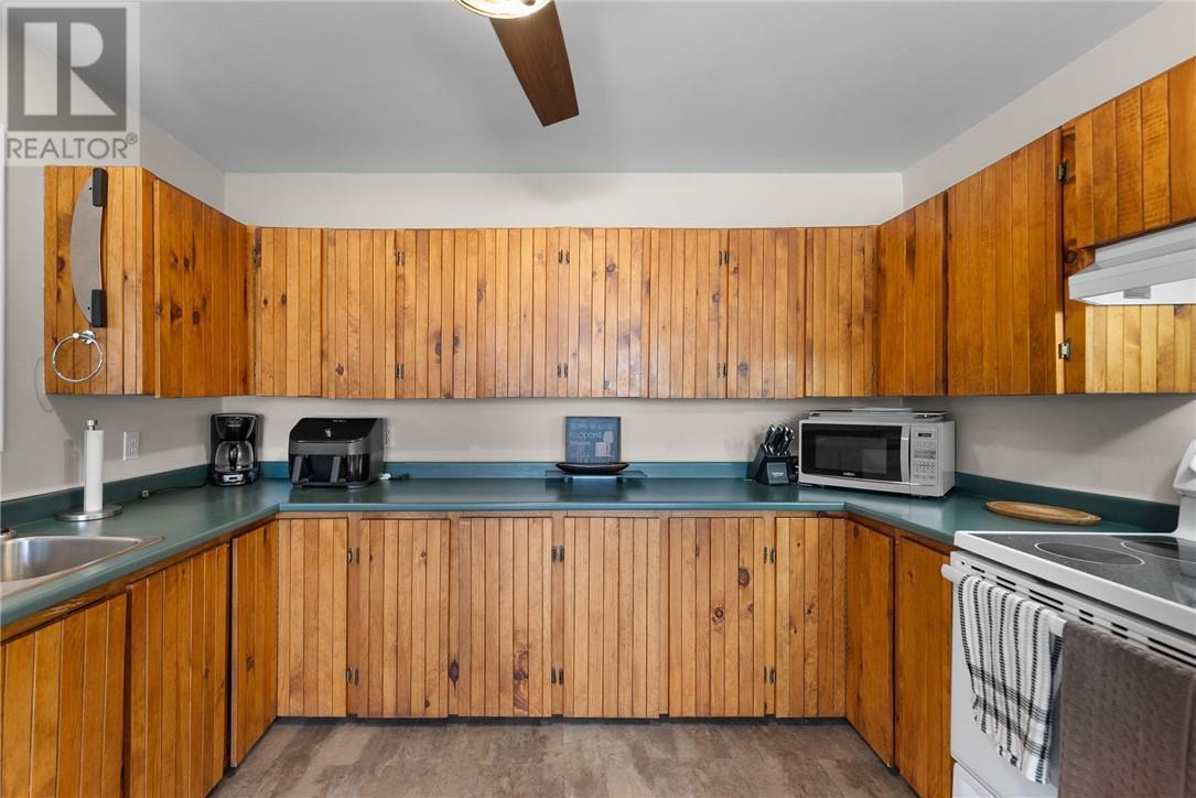 












176 Kring Road

,
Spanish,




Ontario
P0P2E0

