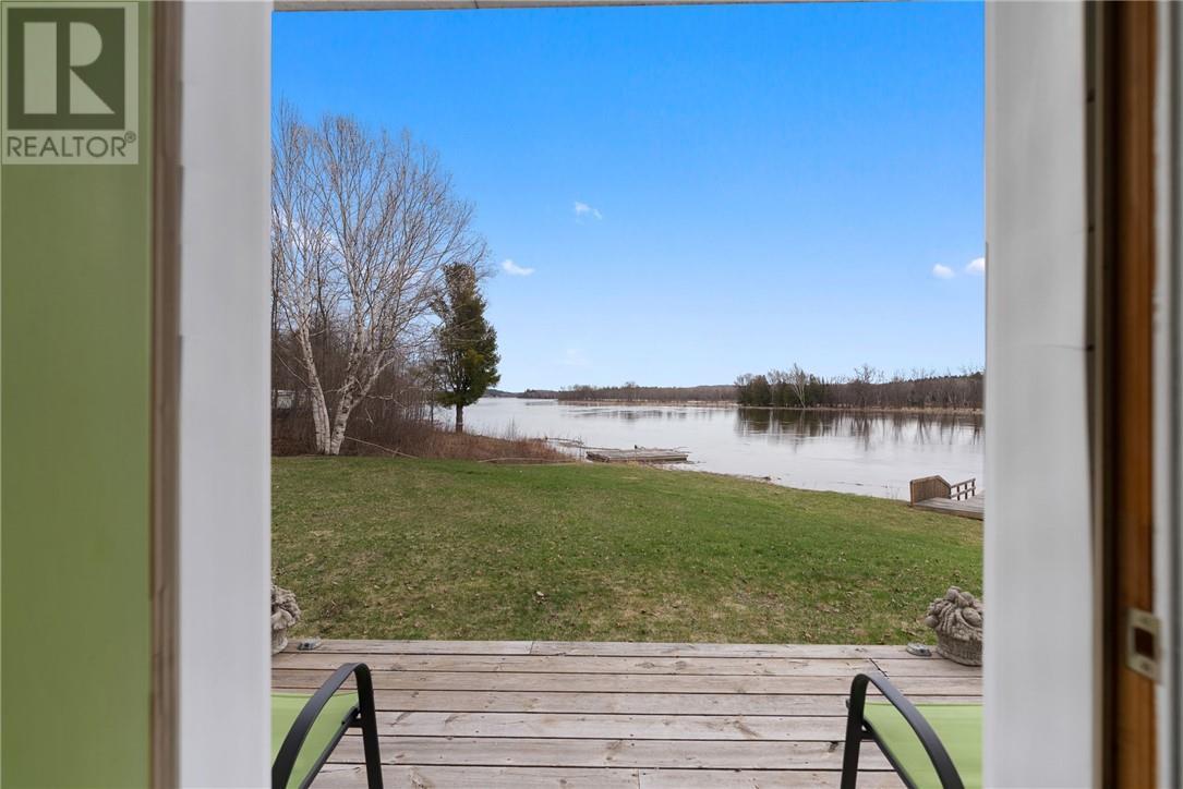 












176 Kring Road

,
Spanish,




Ontario
P0P2E0

