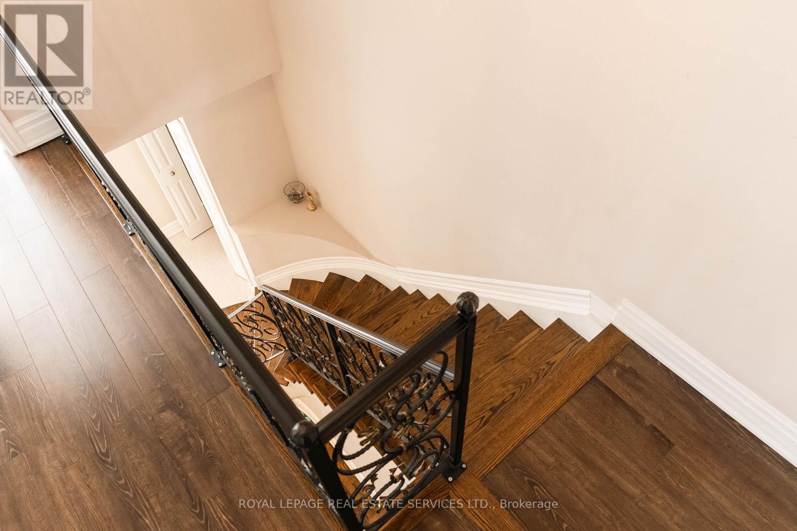 












5129 BOARDWALK DRIVE

,
Mississauga,




Ontario
L5R3X7

