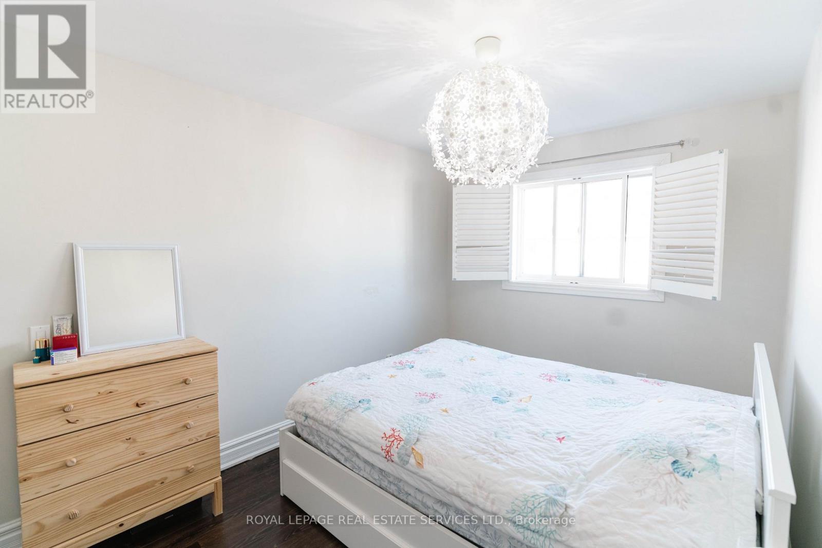 












5129 BOARDWALK DRIVE

,
Mississauga,




Ontario
L5R3X7

