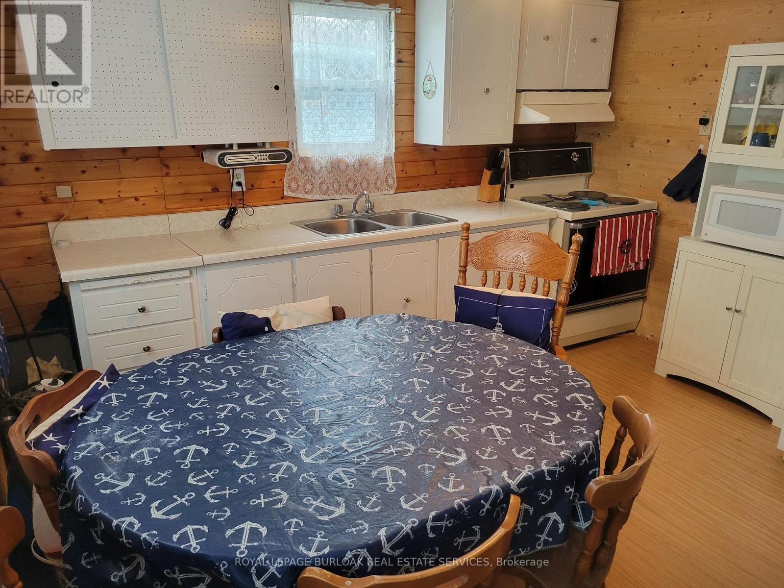 












1072 LAKESHORE ROAD

,
Haldimand,




Ontario
N0A1P0

